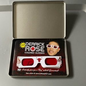 Derrick Rose Rookie of the Year media promo tin.Very rare collectors piece.